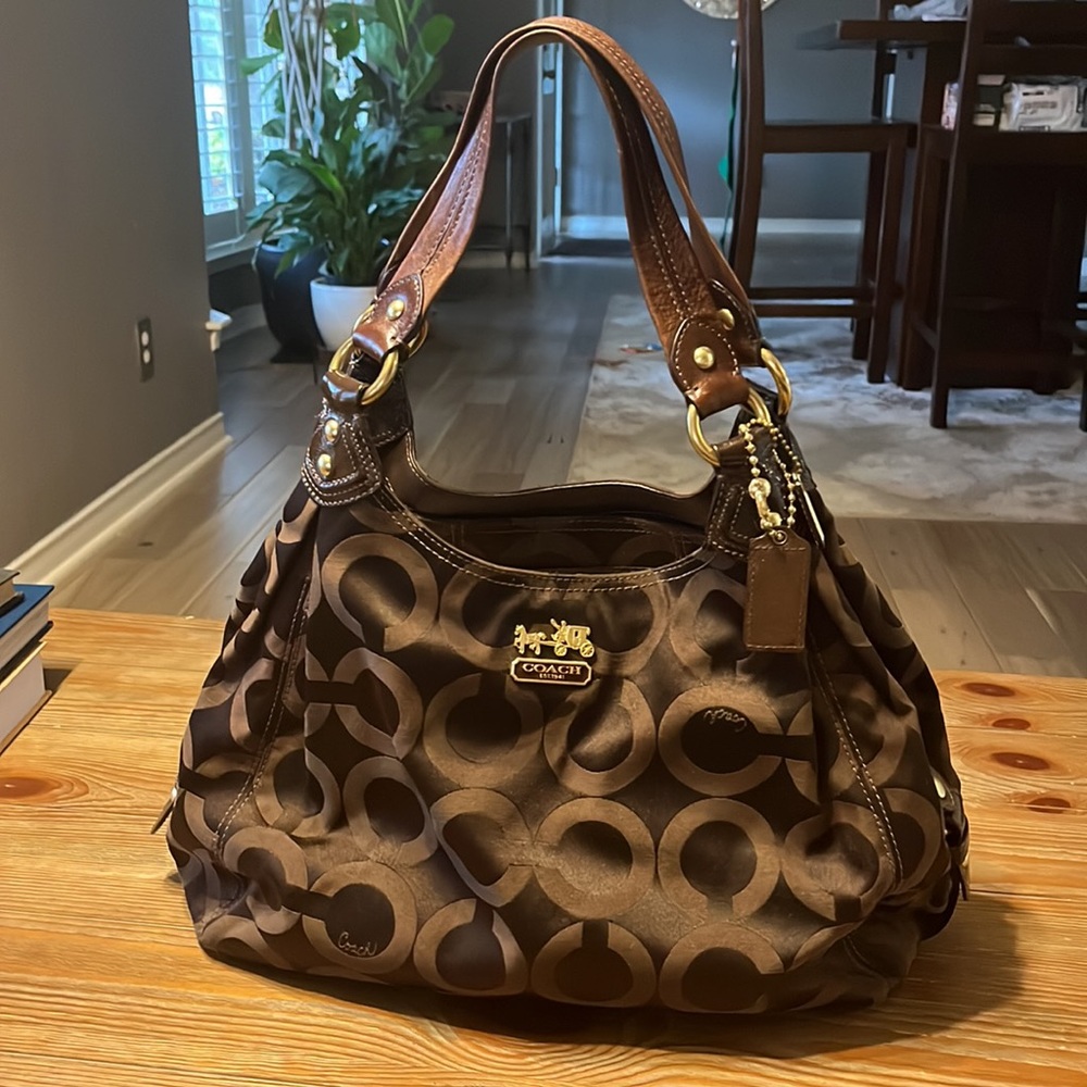 Coach Vintage Oversized Maggie Madison OP Art Shoulder Bag
